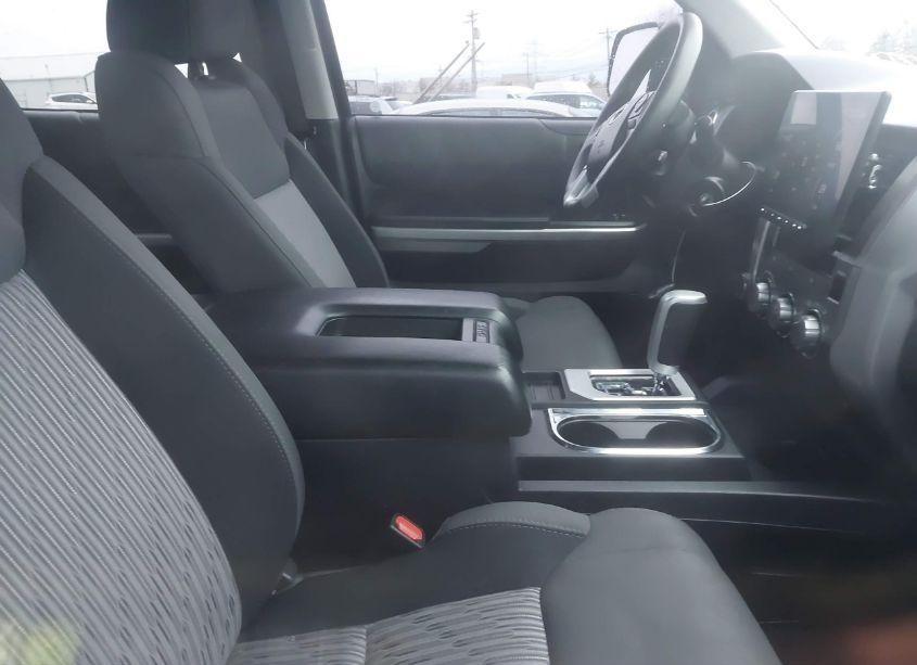 Photo 5 of 2017 Toyota Tundra SR5 5.7L V8 (VIN 5TFDW5F12HX607761)