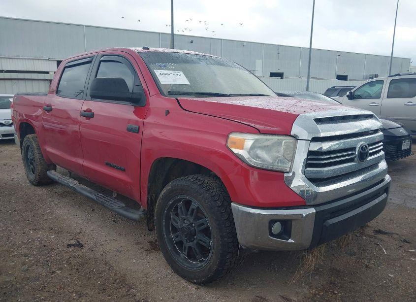 2017 Toyota Tundra SR5 5.7L V8 (VIN 5TFDW5F12HX620154) main photo
