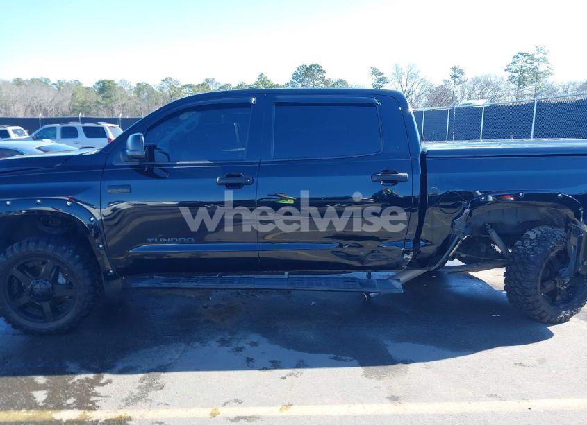 Photo 14 of 2018 Toyota Tundra SR5 5.7L V8 (VIN 5TFDW5F12JX677931)