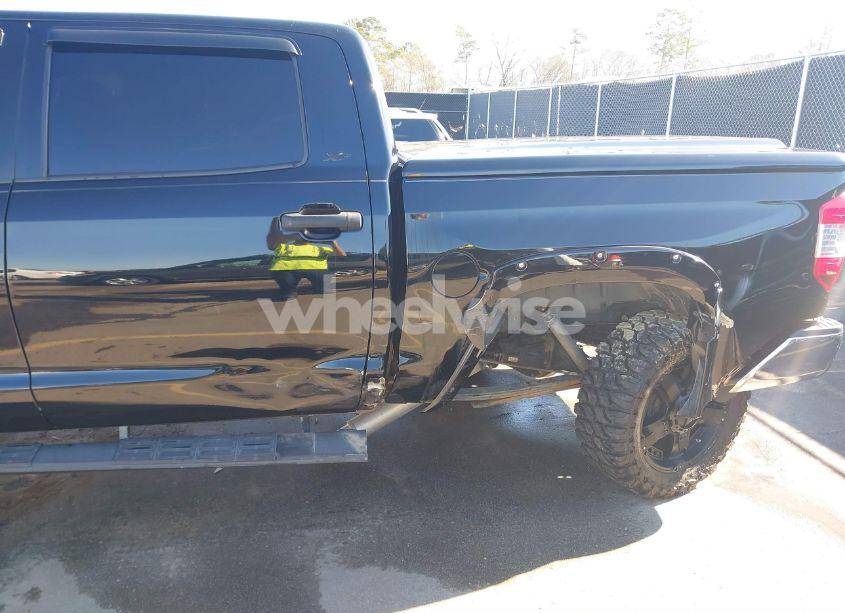 Photo 6 of 2018 Toyota Tundra SR5 5.7L V8 (VIN 5TFDW5F12JX677931)