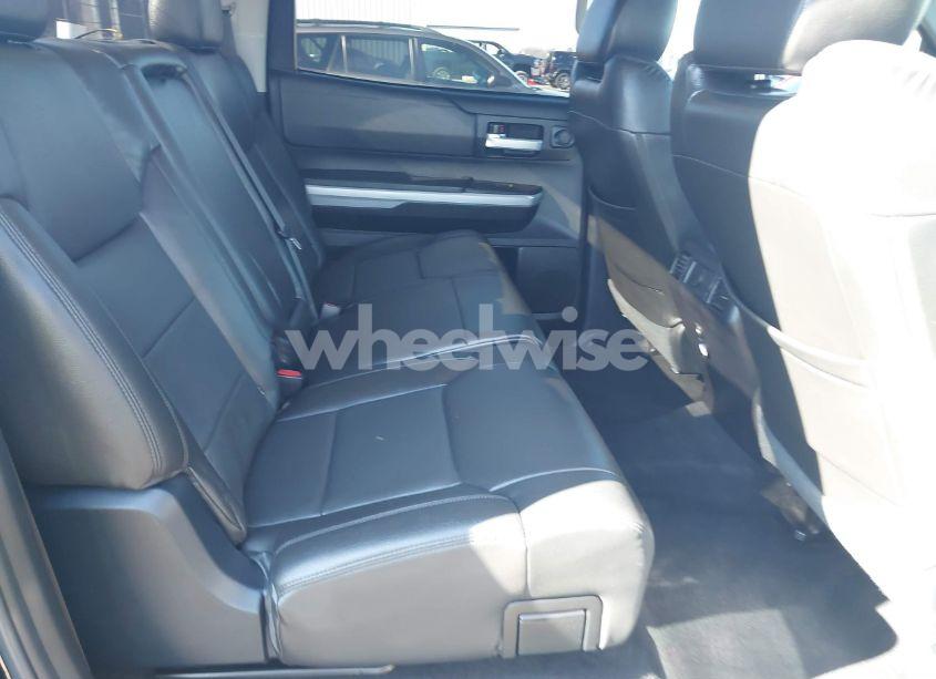 Photo 8 of 2018 Toyota Tundra SR5 5.7L V8 (VIN 5TFDW5F12JX677931)