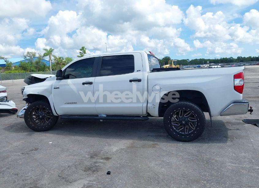 Photo 13 of 2018 Toyota Tundra SR5 5.7L V8 (VIN 5TFDW5F12JX693711)