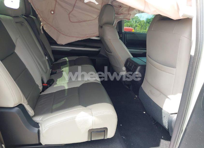 Photo 8 of 2018 Toyota Tundra SR5 5.7L V8 (VIN 5TFDW5F12JX693711)