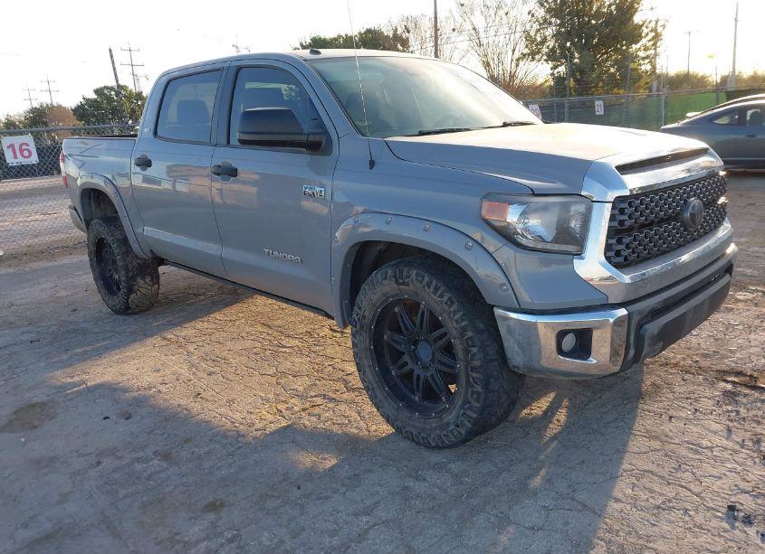 2019 Toyota Tundra SR5 5.7L V8 (VIN 5TFDW5F12KX850140) main photo