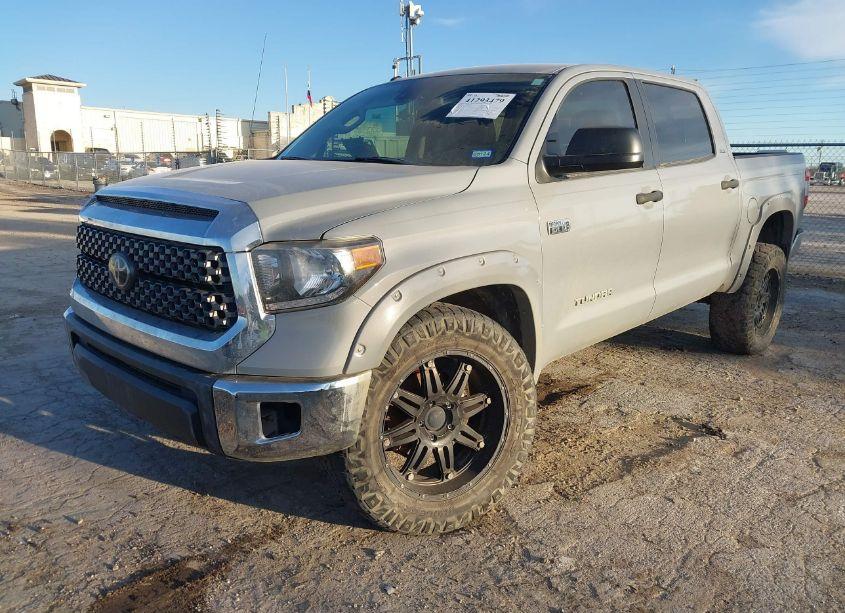 Photo 2 of 2019 Toyota Tundra SR5 5.7L V8 (VIN 5TFDW5F12KX850140)