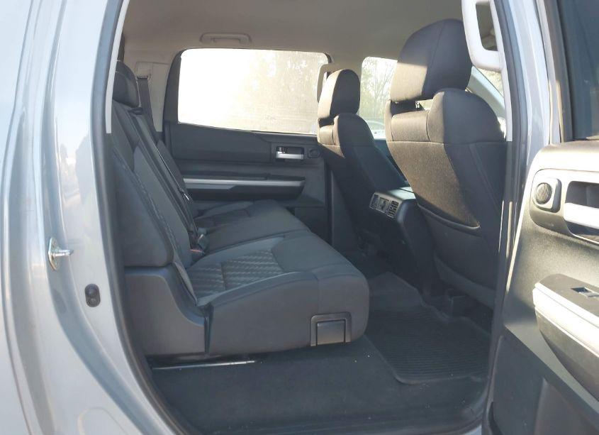 Photo 8 of 2019 Toyota Tundra SR5 5.7L V8 (VIN 5TFDW5F12KX850140)