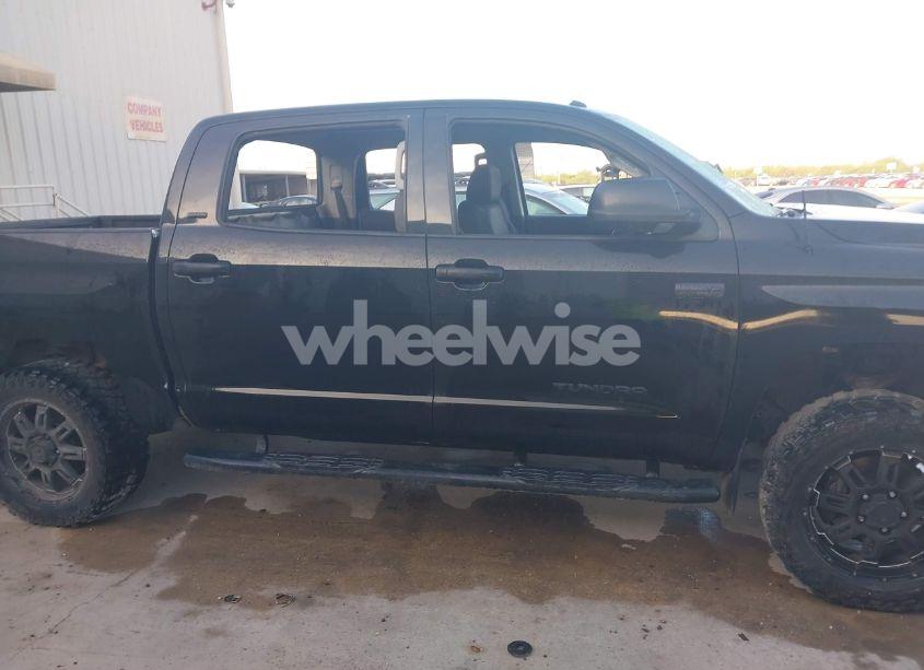 Photo 13 of 2016 Toyota Tundra SR5 5.7L V8/TRD PRO 5.7L V8 (VIN 5TFDW5F13GX524645)