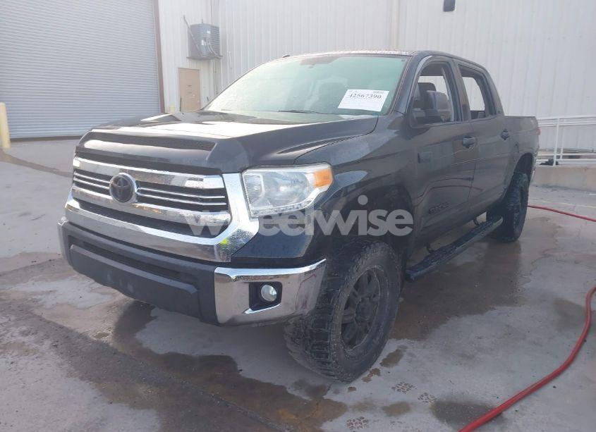 Photo 2 of 2016 Toyota Tundra SR5 5.7L V8/TRD PRO 5.7L V8 (VIN 5TFDW5F13GX524645)