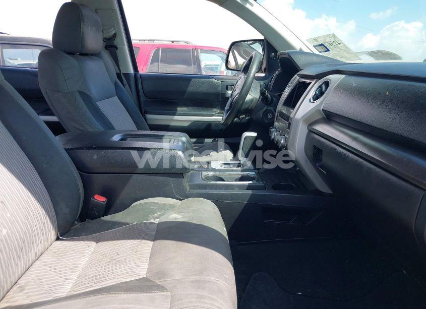 Photo 5 of 2016 Toyota Tundra SR5 5.7L V8/TRD PRO 5.7L V8 (VIN 5TFDW5F13GX524645)