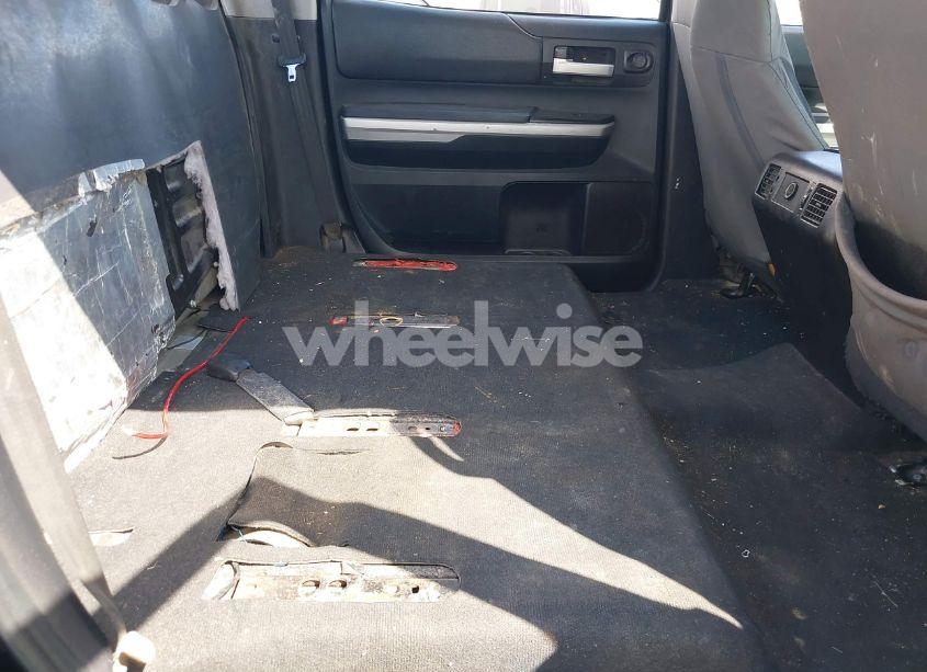 Photo 8 of 2016 Toyota Tundra SR5 5.7L V8/TRD PRO 5.7L V8 (VIN 5TFDW5F13GX524645)