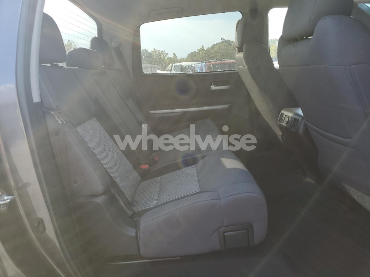 Photo 10 of 2016 TOYOTA TUNDRA CREWMAX SR5 (VIN 5TFDW5F13GX543163)