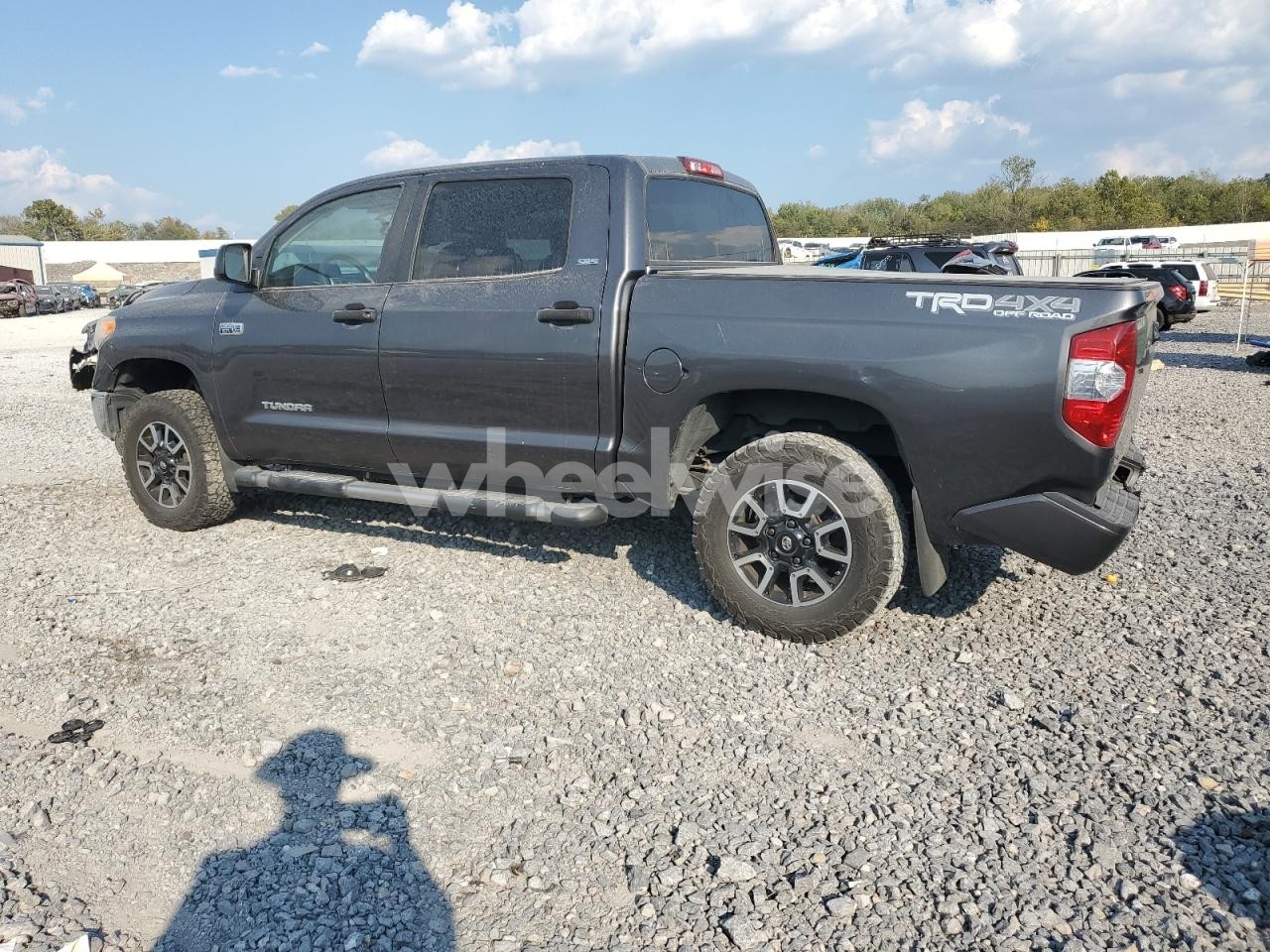 Photo 2 of 2016 TOYOTA TUNDRA CREWMAX SR5 (VIN 5TFDW5F13GX543163)
