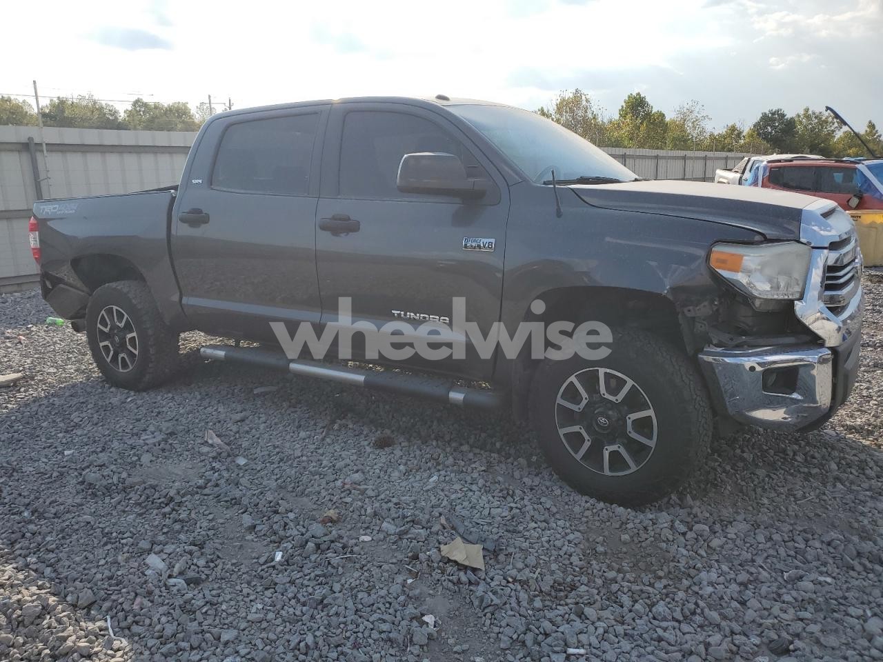 Photo 4 of 2016 TOYOTA TUNDRA CREWMAX SR5 (VIN 5TFDW5F13GX543163)