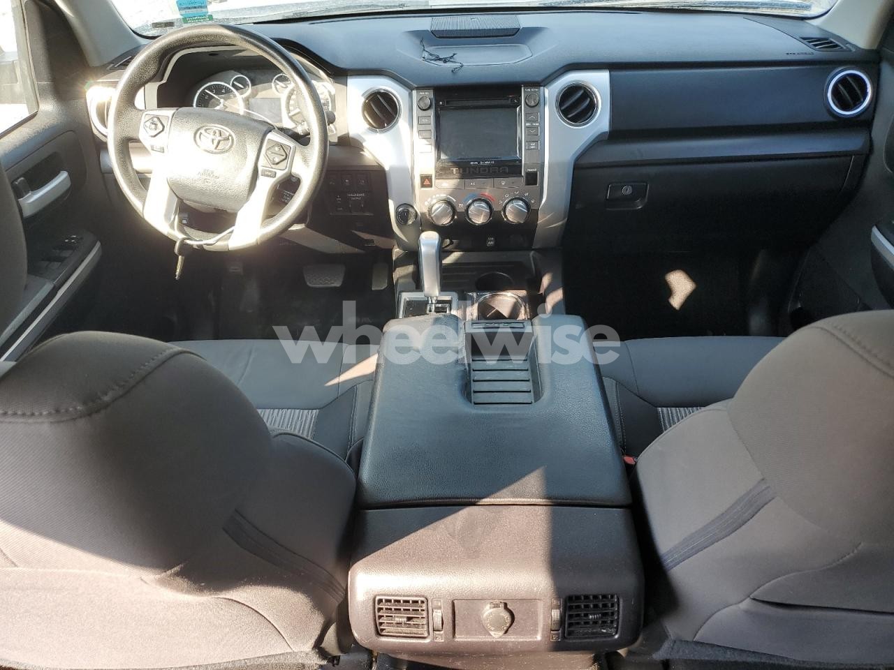 Photo 8 of 2016 TOYOTA TUNDRA CREWMAX SR5 (VIN 5TFDW5F13GX543163)