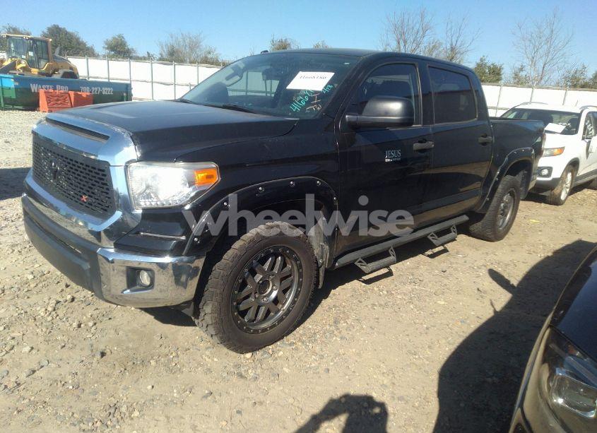 Photo 2 of 2017 Toyota Tundra SR5 5.7L V8 (VIN 5TFDW5F13HX651610)