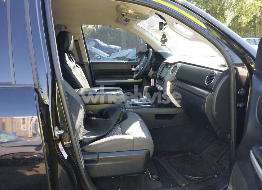 Photo 5 of 2018 Toyota Tundra SR5 5.7L V8 (VIN 5TFDW5F13JX699095)