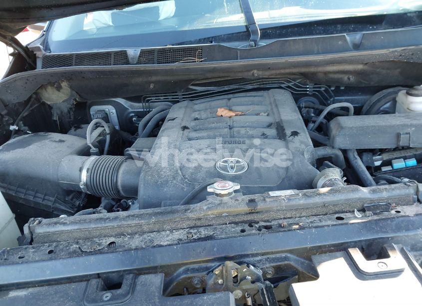 Photo 10 of 2018 Toyota Tundra SR5 5.7L V8 (VIN 5TFDW5F13JX713545)