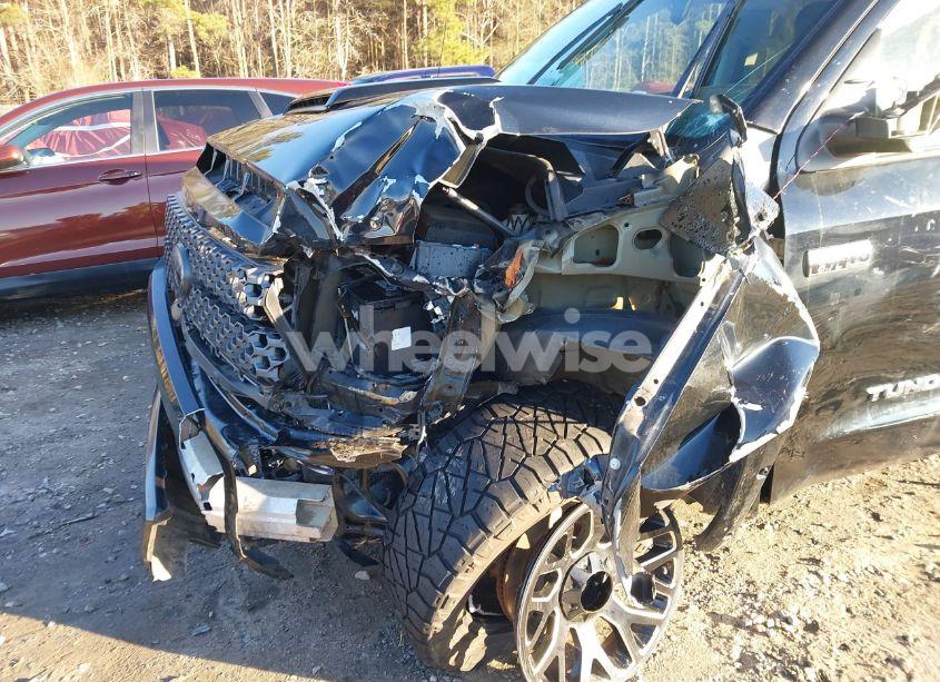 Photo 6 of 2018 Toyota Tundra SR5 5.7L V8 (VIN 5TFDW5F13JX713545)