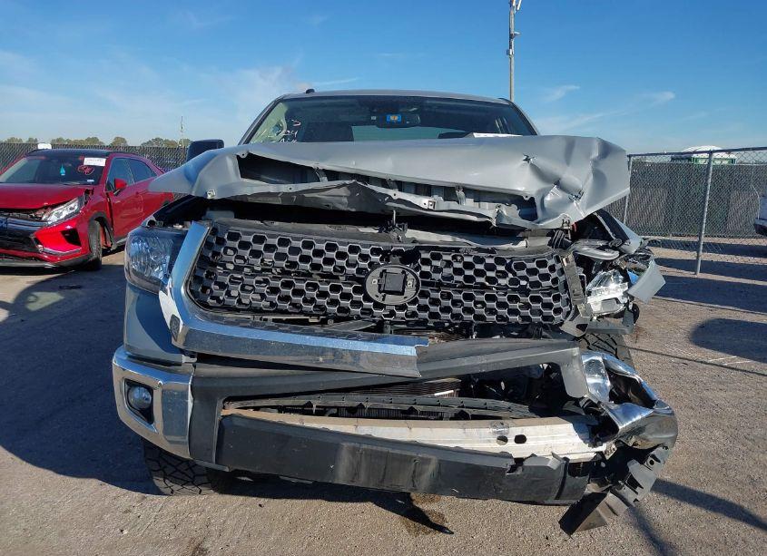 Photo 13 of 2018 Toyota Tundra SR5 5.7L V8 (VIN 5TFDW5F13JX748361)