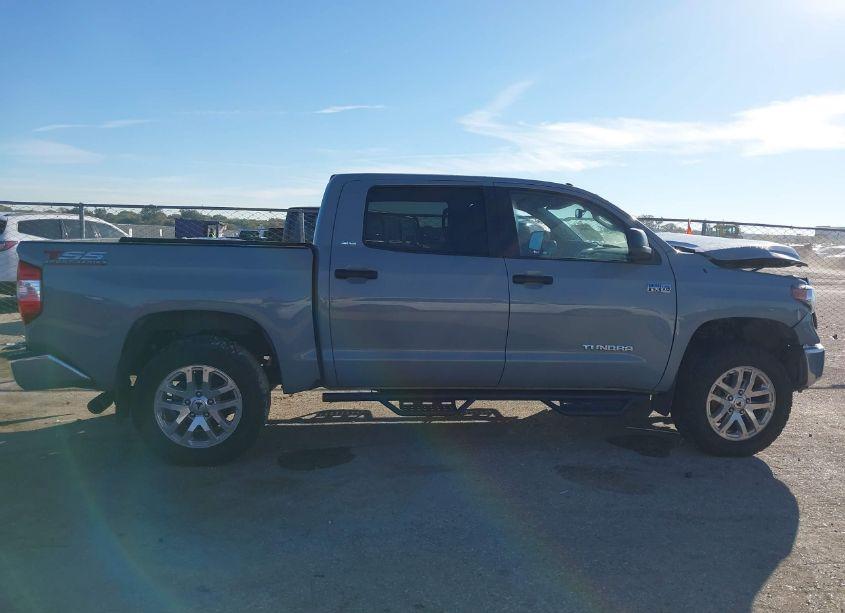 Photo 14 of 2018 Toyota Tundra SR5 5.7L V8 (VIN 5TFDW5F13JX748361)