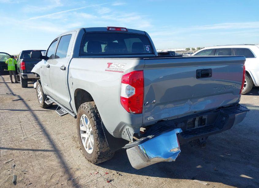 Photo 3 of 2018 Toyota Tundra SR5 5.7L V8 (VIN 5TFDW5F13JX748361)