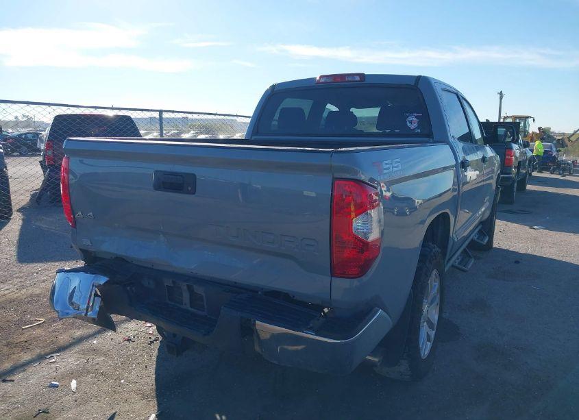 Photo 4 of 2018 Toyota Tundra SR5 5.7L V8 (VIN 5TFDW5F13JX748361)