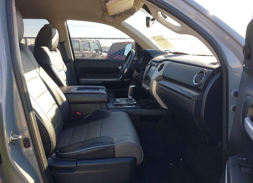 Photo 5 of 2018 Toyota Tundra SR5 5.7L V8 (VIN 5TFDW5F13JX748361)