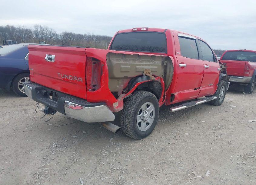 Photo 4 of 2014 Toyota Tundra SR5 5.7L V8 (VIN 5TFDW5F14EX361226)