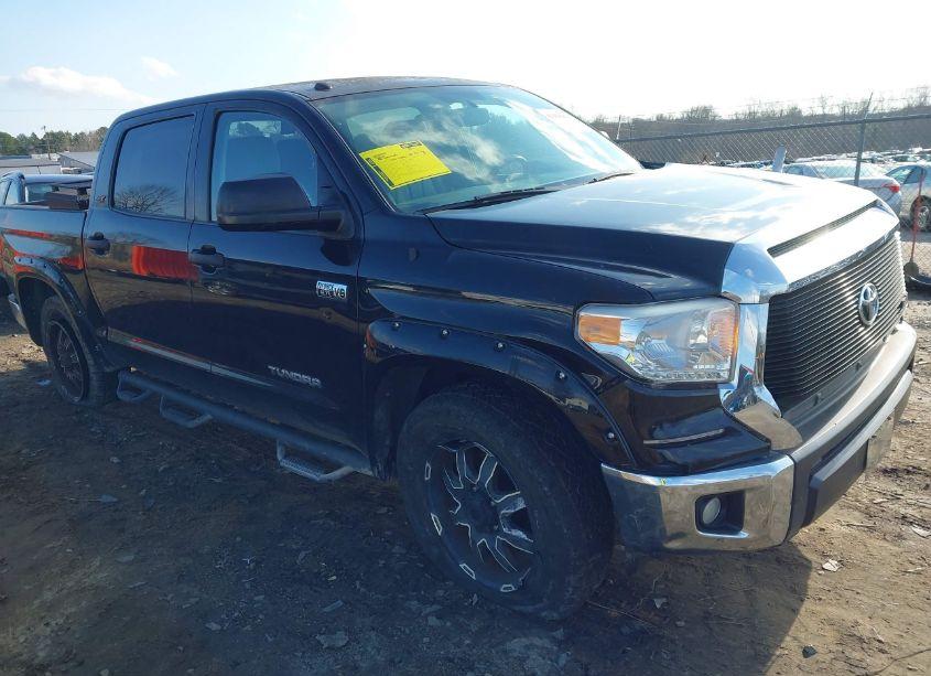 2016 Toyota Tundra SR5 5.7L V8 (VIN 5TFDW5F14GX550414) main photo