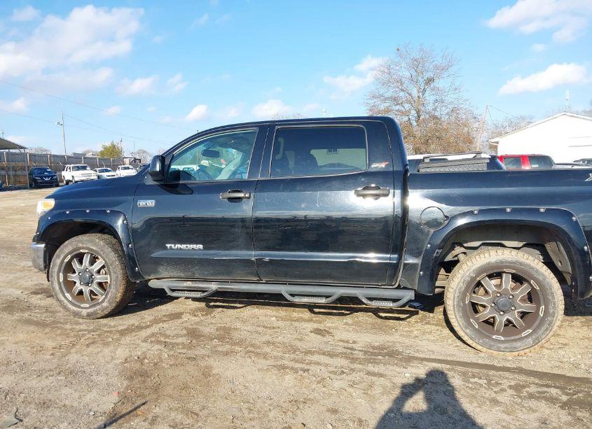 Photo 15 of 2016 Toyota Tundra SR5 5.7L V8 (VIN 5TFDW5F14GX550414)