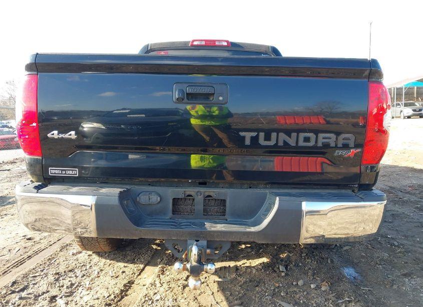 Photo 17 of 2016 Toyota Tundra SR5 5.7L V8 (VIN 5TFDW5F14GX550414)