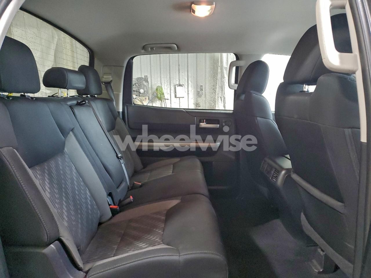 Photo 10 of 2018 TOYOTA TUNDRA CREWMAX SR5 (VIN 5TFDW5F14JX712792)