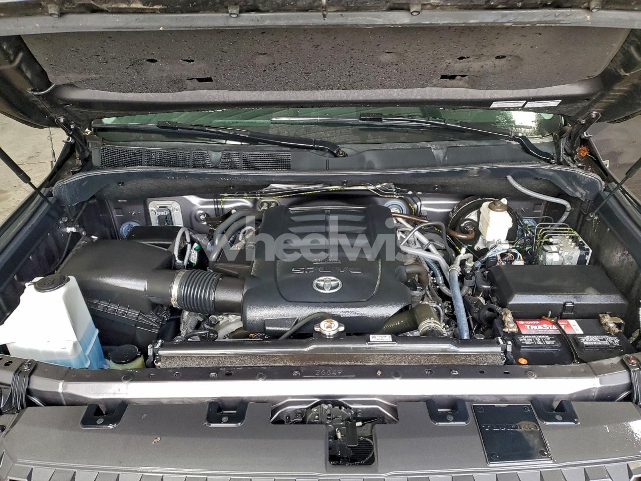 Photo 11 of 2018 TOYOTA TUNDRA CREWMAX SR5 (VIN 5TFDW5F14JX712792)