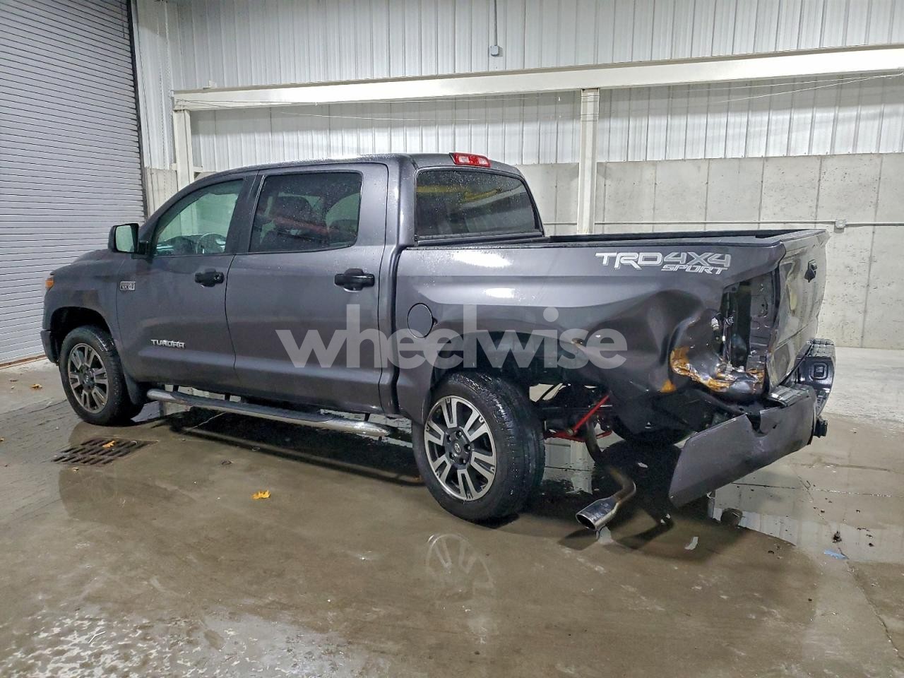 Photo 2 of 2018 TOYOTA TUNDRA CREWMAX SR5 (VIN 5TFDW5F14JX712792)