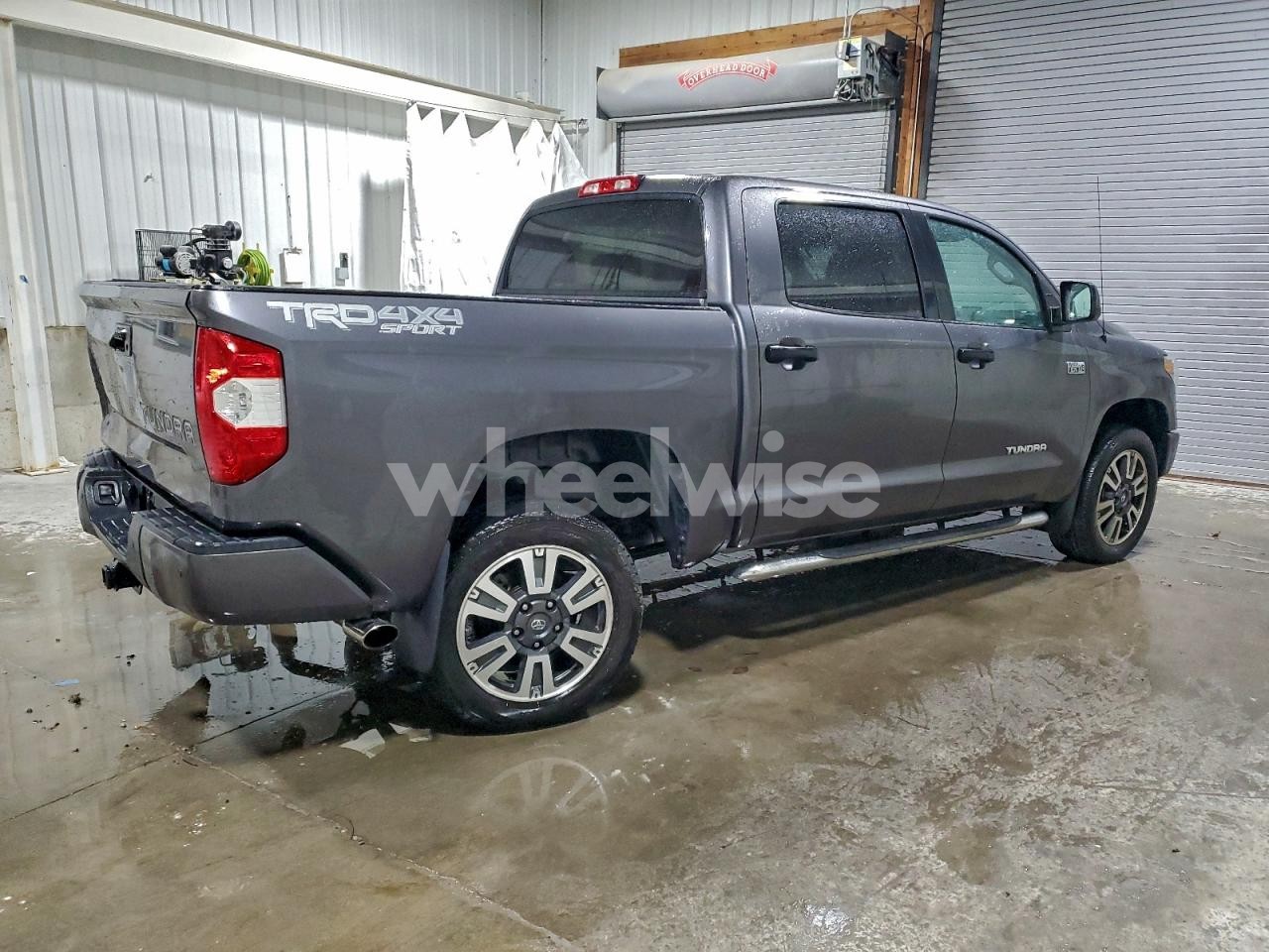 Photo 3 of 2018 TOYOTA TUNDRA CREWMAX SR5 (VIN 5TFDW5F14JX712792)