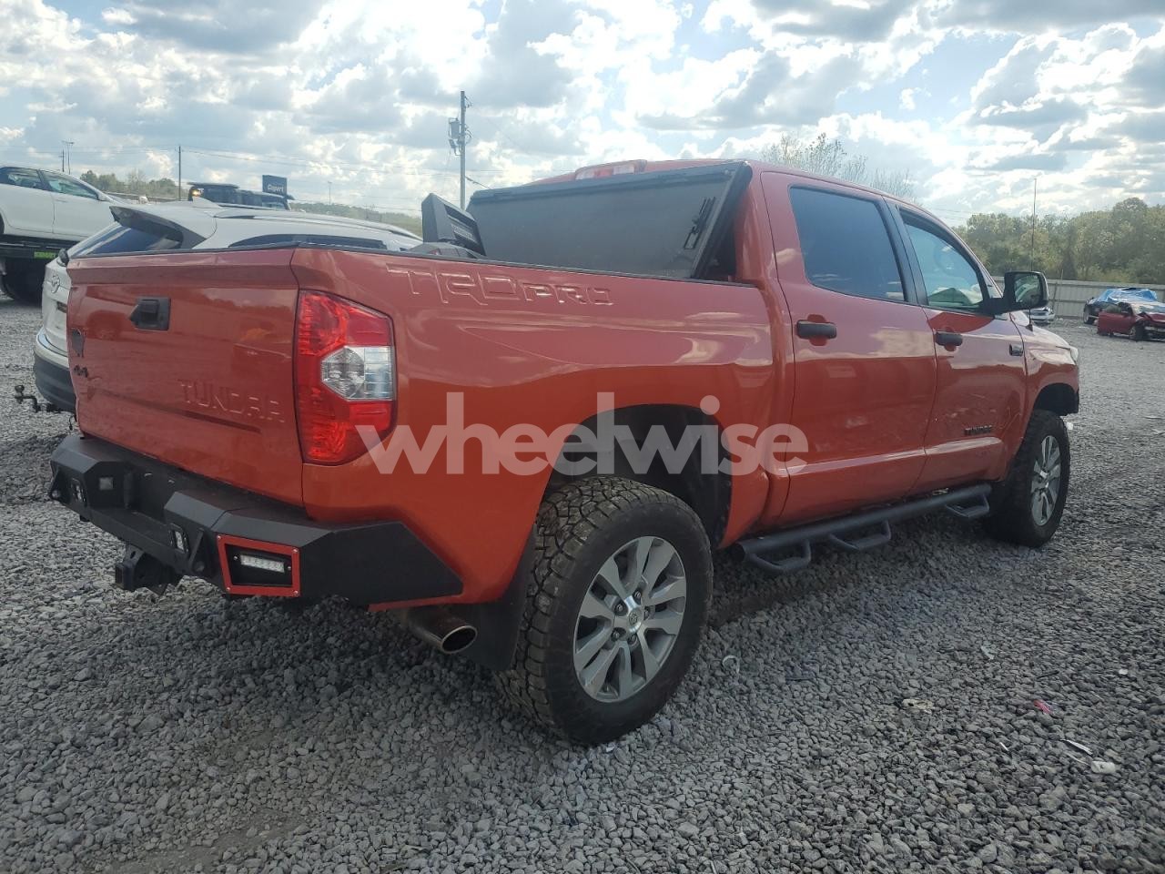 Photo 3 of 2015 TOYOTA TUNDRA CREWMAX SR5 (VIN 5TFDW5F15FX431110)