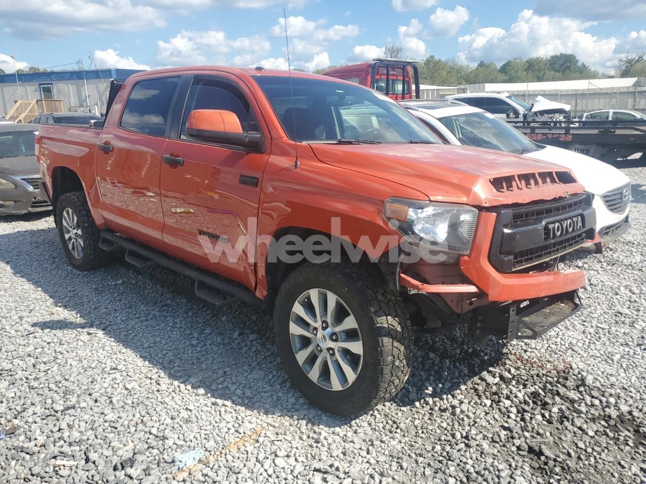 Photo 4 of 2015 TOYOTA TUNDRA CREWMAX SR5 (VIN 5TFDW5F15FX431110)
