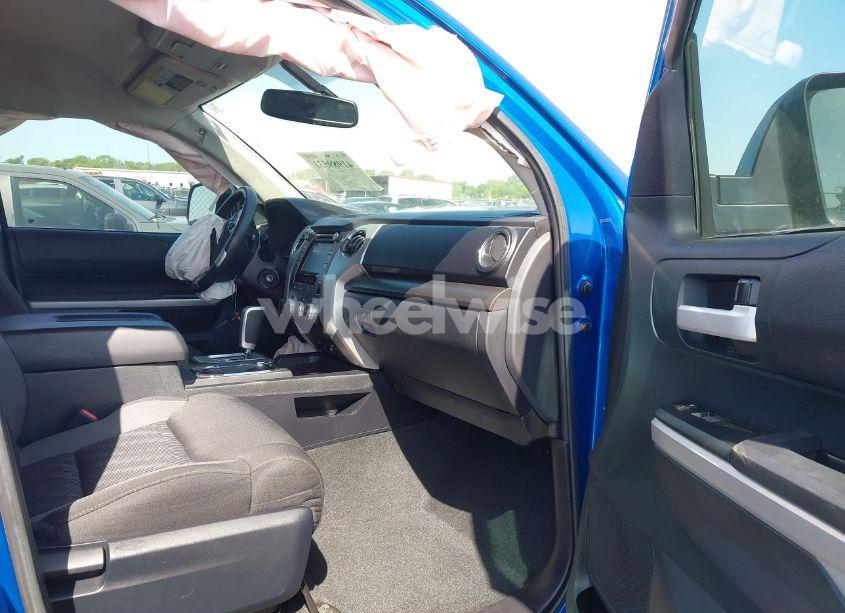 Photo 5 of 2016 Toyota Tundra SR5 5.7L V8 (VIN 5TFDW5F15GX579467)