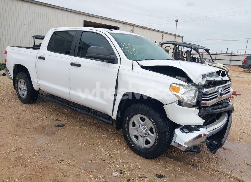 2017 Toyota Tundra SR5 5.7L V8 (VIN 5TFDW5F15HX623386) main photo