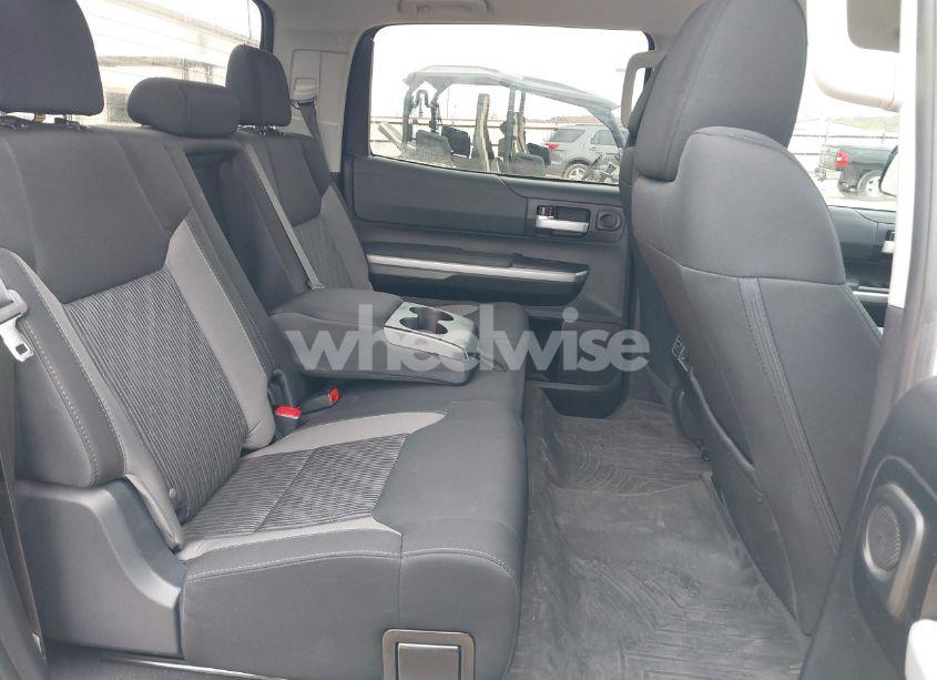 Photo 8 of 2017 Toyota Tundra SR5 5.7L V8 (VIN 5TFDW5F15HX623386)