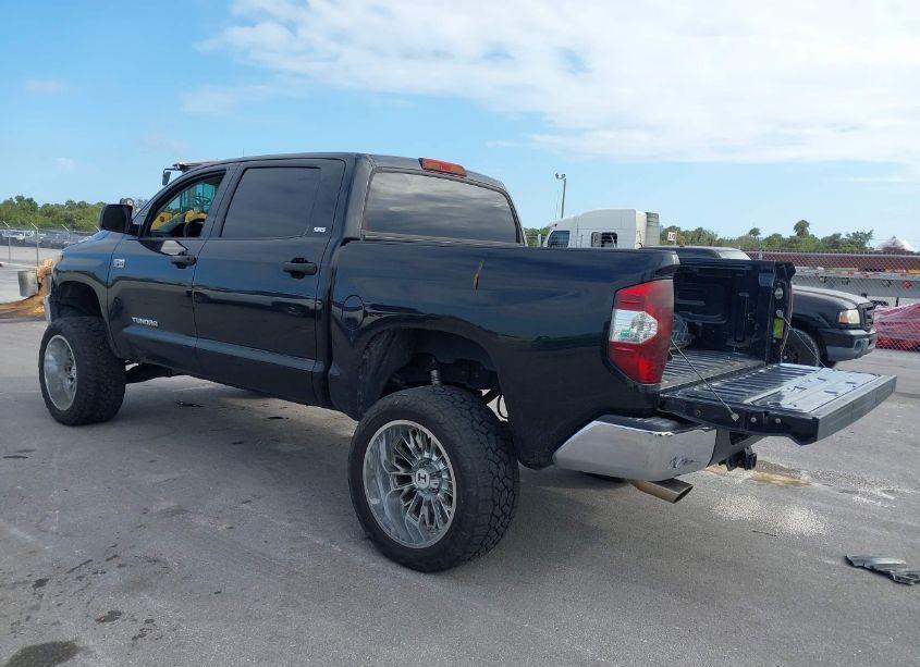 Photo 3 of 2017 Toyota Tundra SR5 5.7L V8 (VIN 5TFDW5F15HX646506)