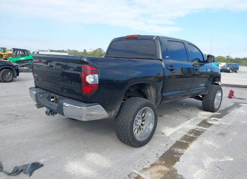 Photo 4 of 2017 Toyota Tundra SR5 5.7L V8 (VIN 5TFDW5F15HX646506)