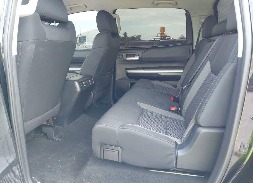 Photo 8 of 2017 Toyota Tundra SR5 5.7L V8 (VIN 5TFDW5F15HX646506)