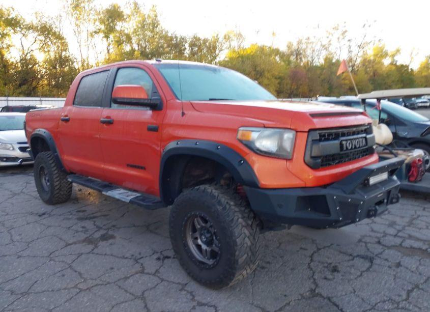2015 Toyota Tundra TRD PRO 5.7L V8 (VIN 5TFDW5F16FX460244) main photo