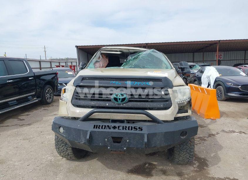 Photo 12 of 2017 Toyota Tundra SR5 5.7L V8 (VIN 5TFDW5F16HX631528)