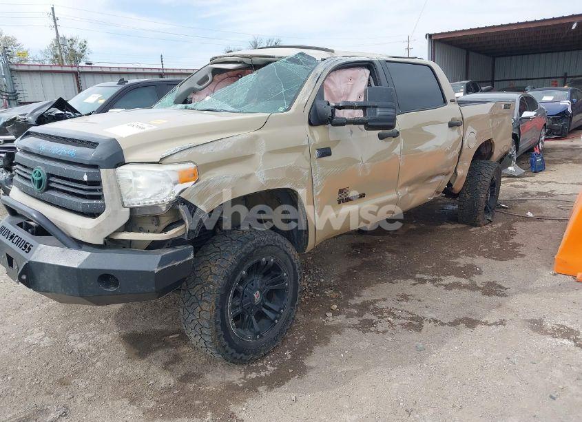 Photo 2 of 2017 Toyota Tundra SR5 5.7L V8 (VIN 5TFDW5F16HX631528)