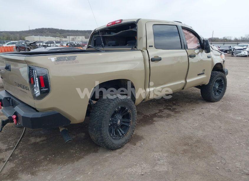 Photo 4 of 2017 Toyota Tundra SR5 5.7L V8 (VIN 5TFDW5F16HX631528)