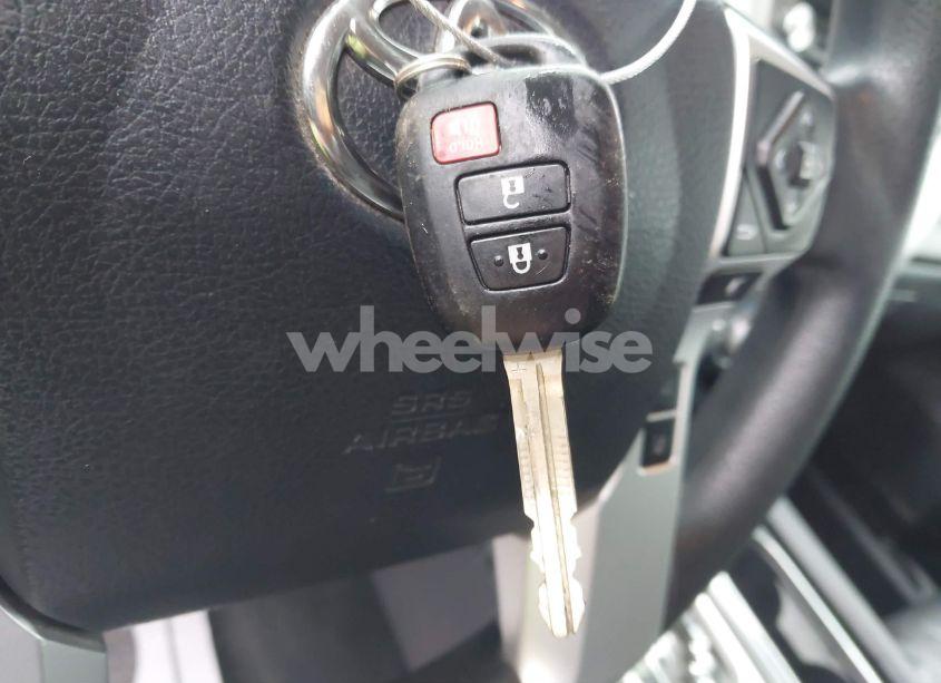 Photo 11 of 2018 Toyota Tundra SR5 5.7L V8 (VIN 5TFDW5F16JX752629)