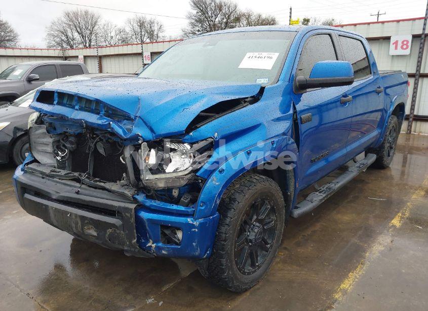 Photo 2 of 2018 Toyota Tundra SR5 5.7L V8 (VIN 5TFDW5F16JX752629)