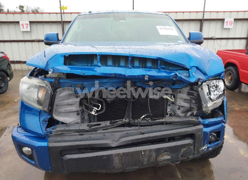 Photo 6 of 2018 Toyota Tundra SR5 5.7L V8 (VIN 5TFDW5F16JX752629)